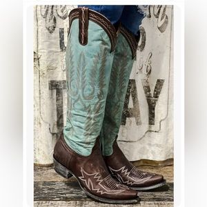 Old Gringo Mayra Turquoise and Brown boots comes with original box